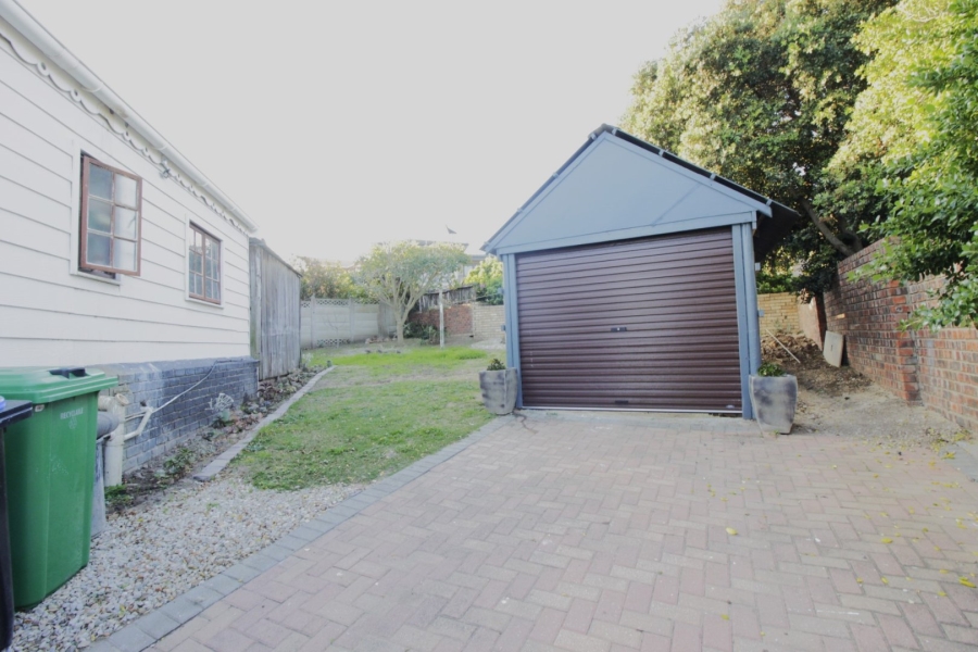 3 Bedroom Property for Sale in Wavecrest Eastern Cape